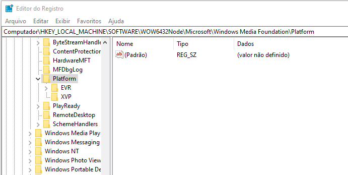Clique com o botão direito do mouse no painel direito da janela e selecione Novo. Pressione Valor DWORD (32) no Novo Menu.