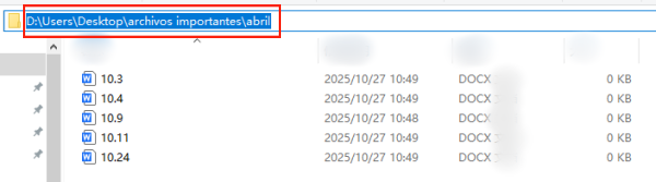 Escribir cmd en la barra de direcciones de la carpeta