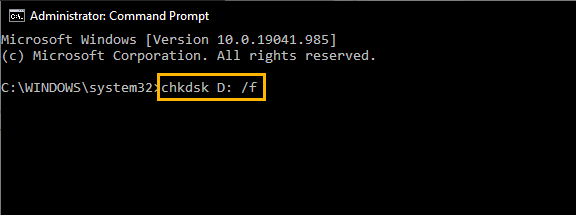 Pantalla de ejecución del comando chkdsk en el Símbolo del sistema