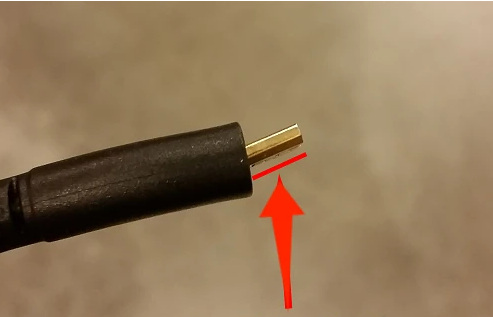 connecteur micro HDMI plié