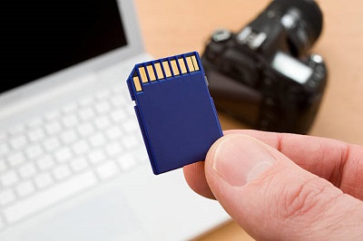 macbook sd card waiting for partitions to activate