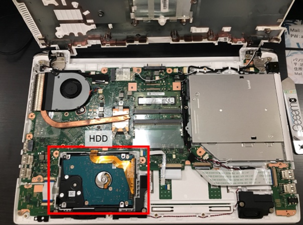 Dynabook本体のHDDをSSDに換装ステップ2