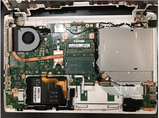 Dynabook本体のHDDをSSDに換装ステップ3