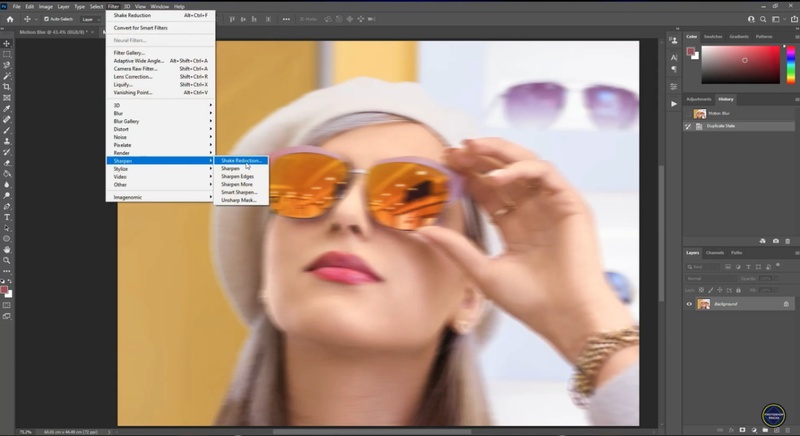 選擇「濾鏡」>「銳利化」>「抖動減少」