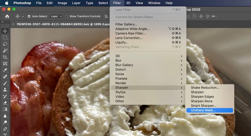 點擊「篩選」>「銳化」>「不銳化蒙版」